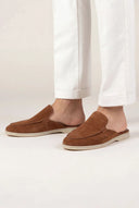 catalog-src:bd69e0543d9f Maroon Suède Yacht Mule
