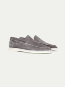catalog-src:8cf078a57299 Classic Suède Loafer Grey